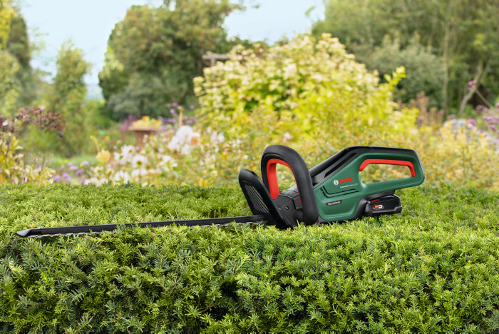 Cortasetos Bosch UniversalHedgeCut 18-55 – Sin Batería, Ligero Y Manejable, Referencia 0600849J00